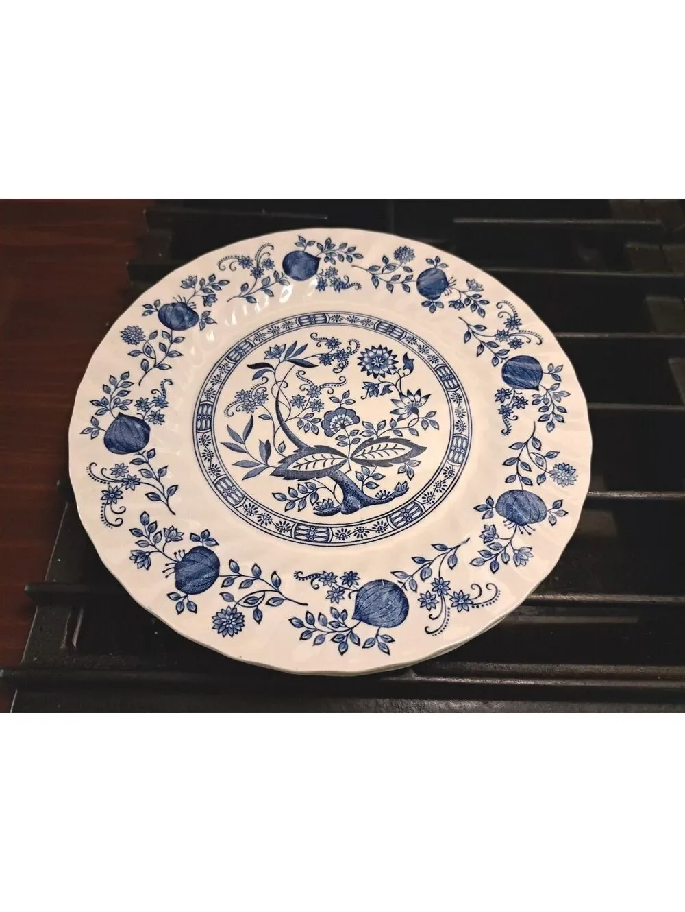 Vintage Set of 3 Churchill Blue Onion Georgian Collection Dinner Plates 10